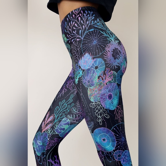 Blackmilk Floral Coral HWMF Leggings XS - Picture 6 of 8